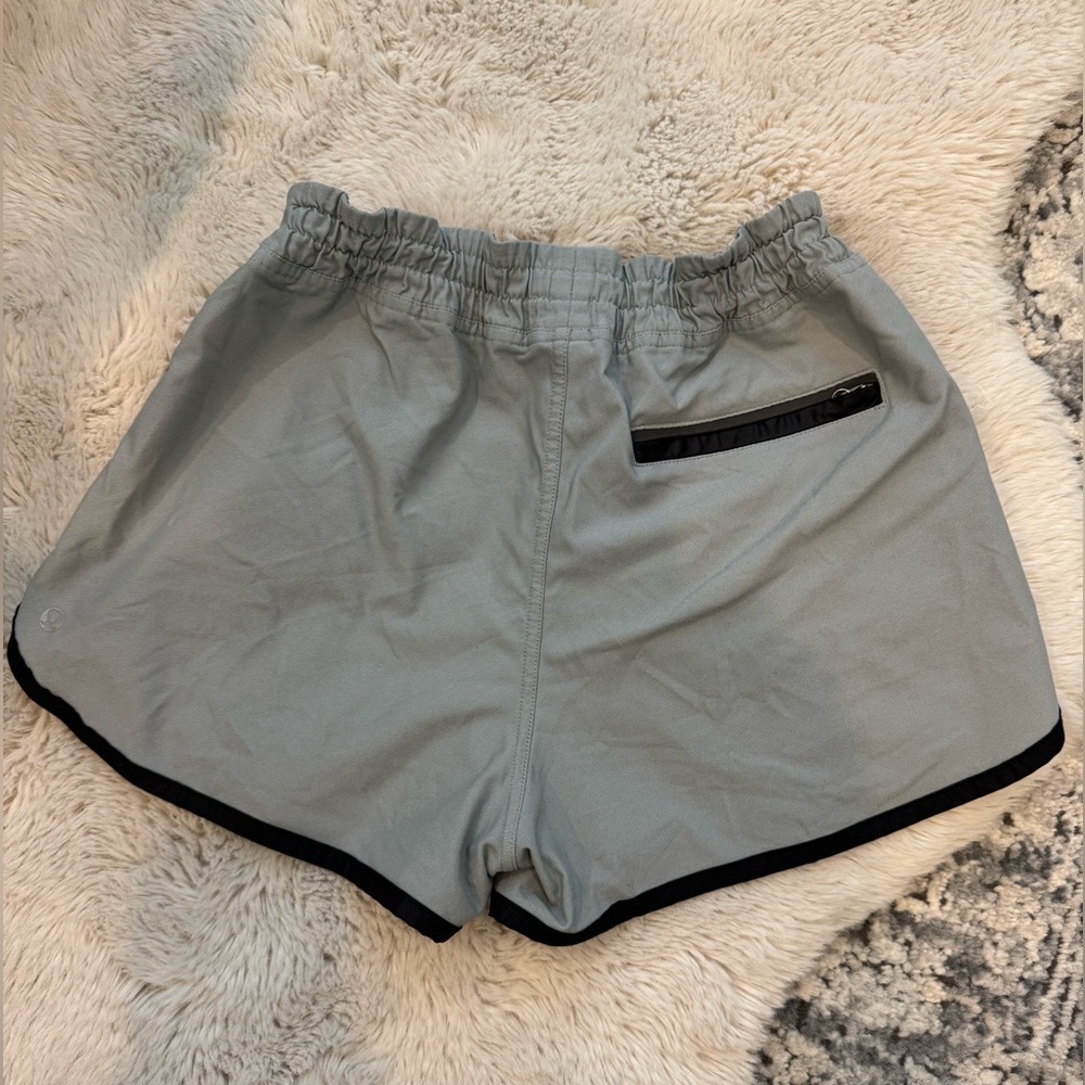 Lululemon varsity short - Picture 2 of 7
